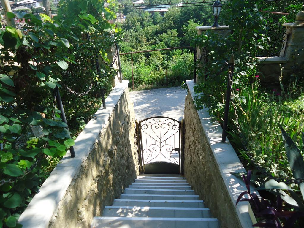 Hotel 9Th Sky Kutaisi Exterior photo