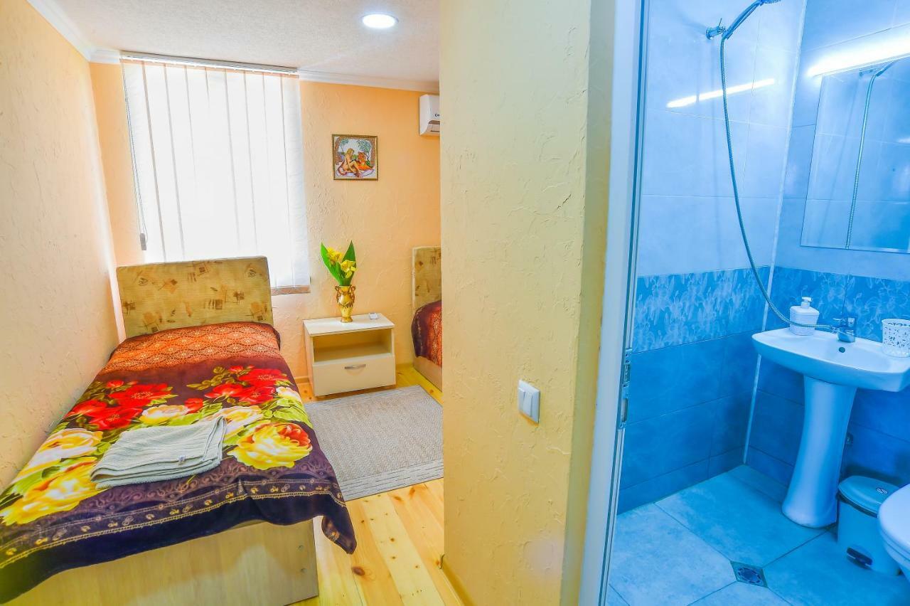 Hotel 9Th Sky Kutaisi Exterior photo